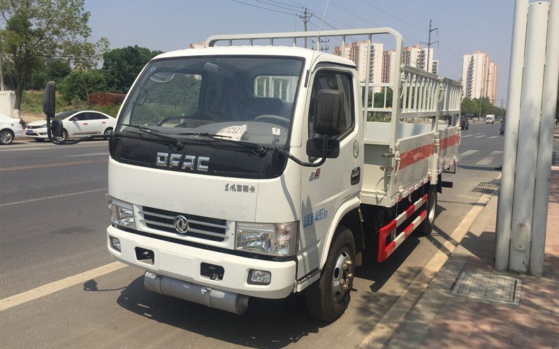 東風(fēng)多利卡4.1米(藍(lán)牌)氣瓶車