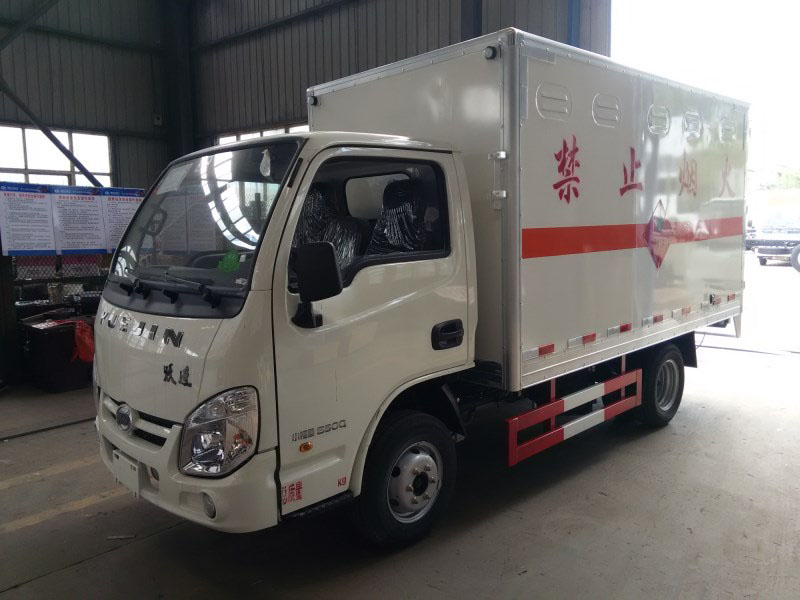躍進(jìn)汽油3米3(藍(lán)牌)液體廂式車(chē)